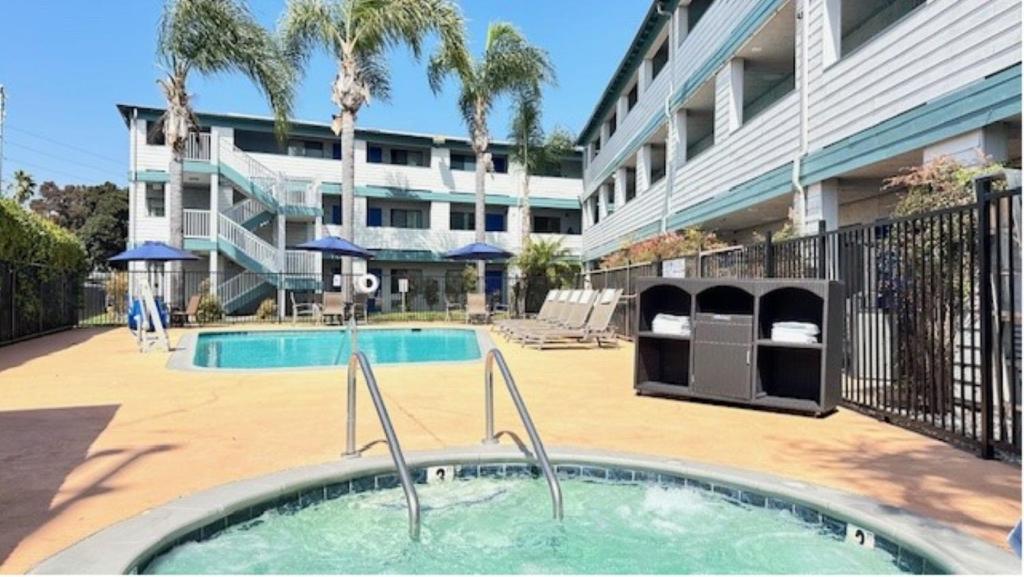 Swimming pool, Heritage Inn San Diego in San Diego (CA)