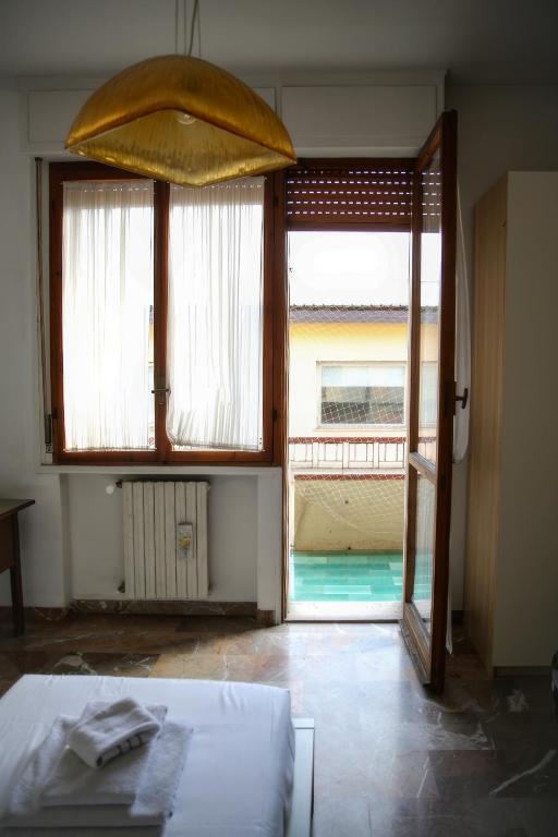 Quaint 2-BR outside ZTL - 3