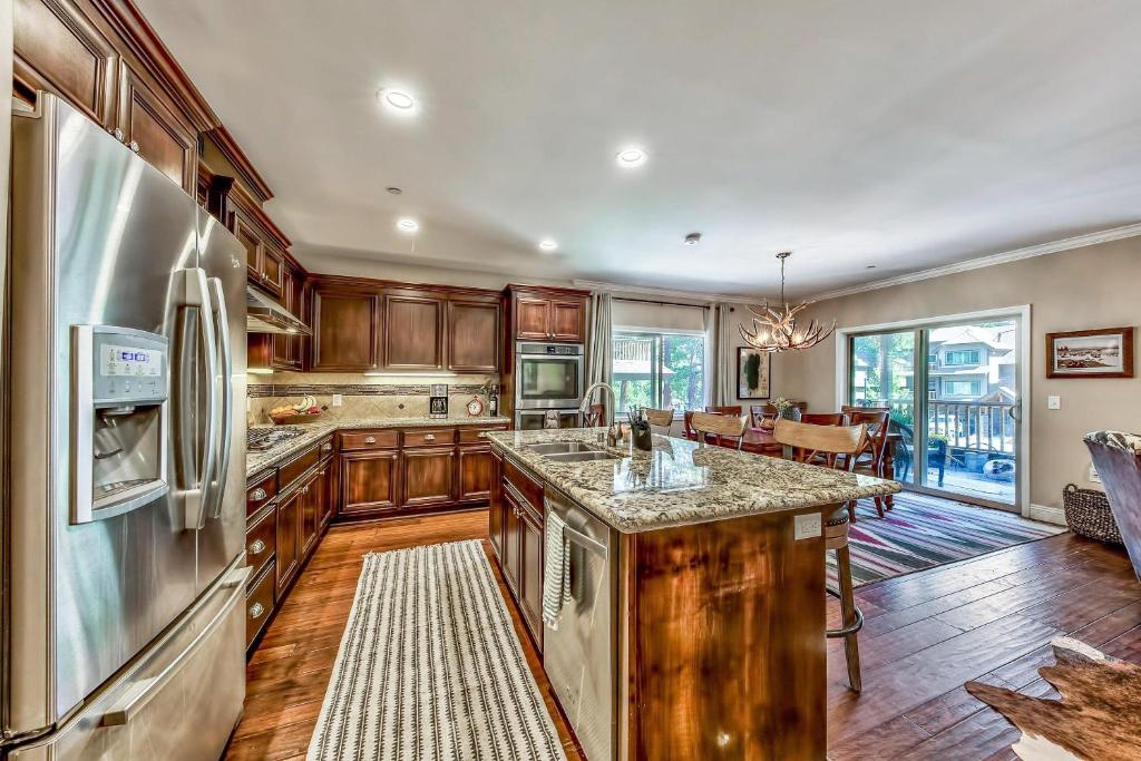 Tahoe Woods 502 at Stateline Lake Heavenly Village, South Lake Tahoe