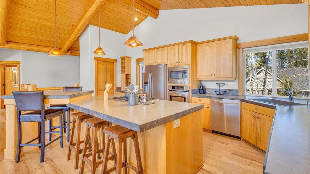 Pony Express 7, Bend