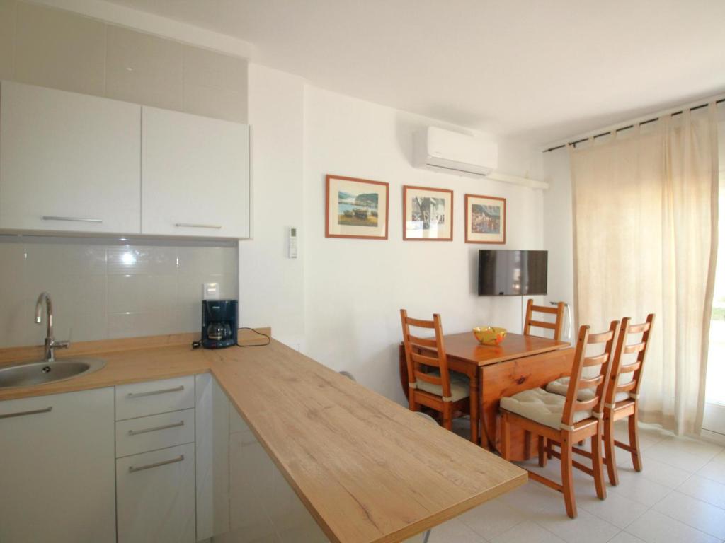 Apartamento acogedor con piscina, WiFi y garaje cerca de la playa de La Farella, Llançà - ES-228-8 - 4