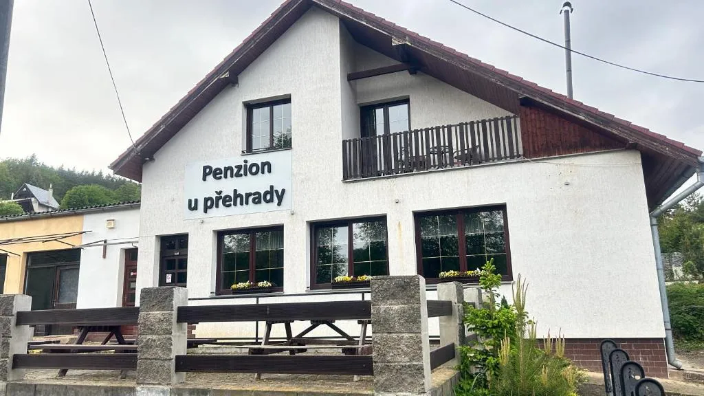 Penzion u přehrady, hotel v destinaci Štěchovice