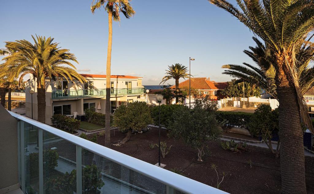 Smartr Maspalomas Corinto — Hotel building in Playa del Ingles, Canary Islands