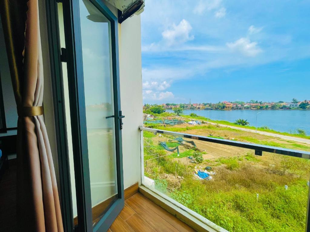 Thuong Da Riverside Homestay