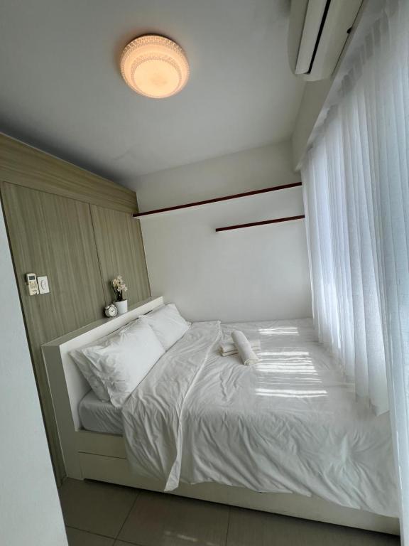 1br Shore Residences Staycation at Royels Place, Manila
