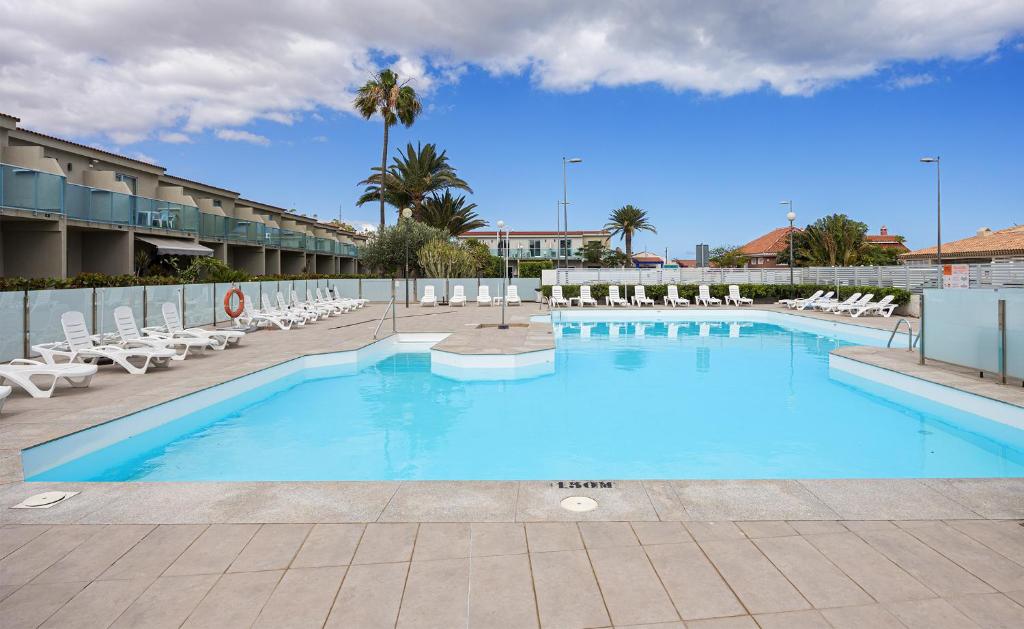 Smartr Maspalomas Corinto — Swimming pool in Playa del Ingles, Canary Islands