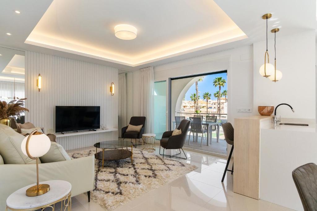 PLATINUM EXCELLENT PENTHOUSE x - 4