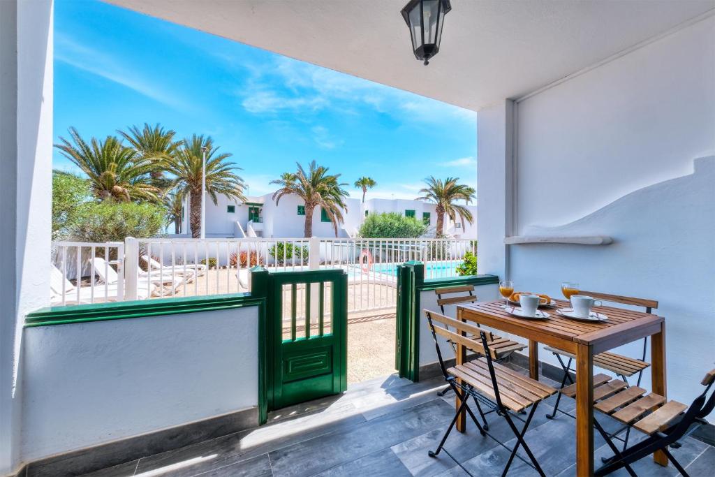 Casa Emilia - Pool and Close to the Beach By Lanzarote Vacation Homes - 4