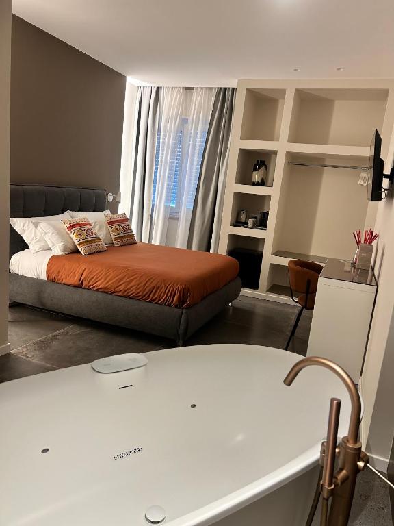 Morris Rooms - 2