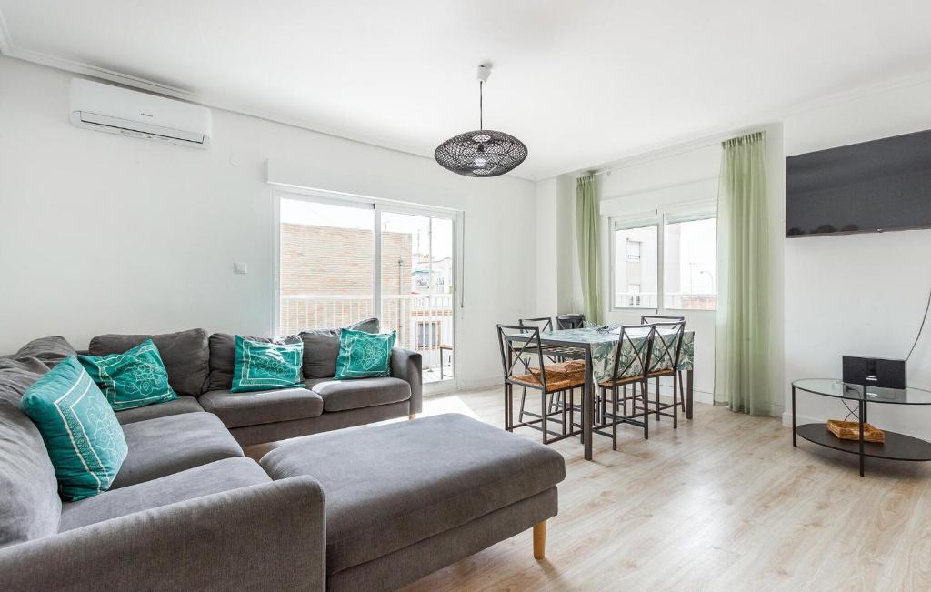 Gorgeous Apartment In Santa Pola With Wifi - 3