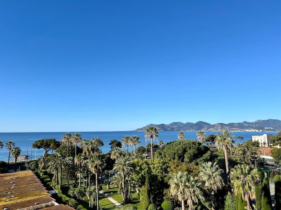 Magnifique vue mer, grande terrasse et piscine, Cannes