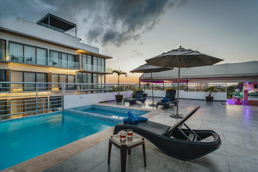 Soho Playa Hotel