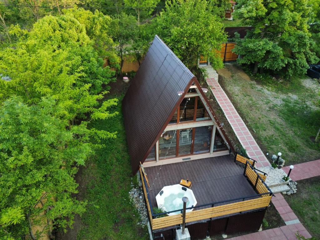 Tiny A Frame, Ciutura