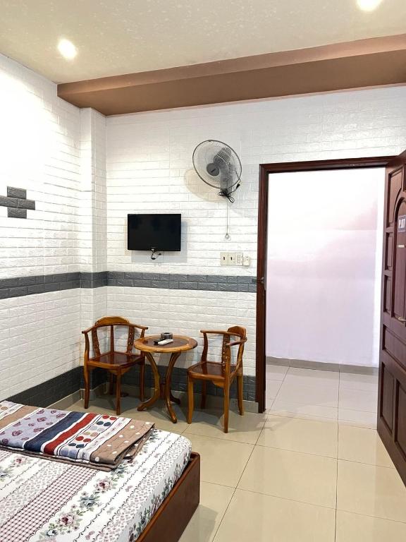 KHÁCH SẠN HOÀNG TRÍ 89