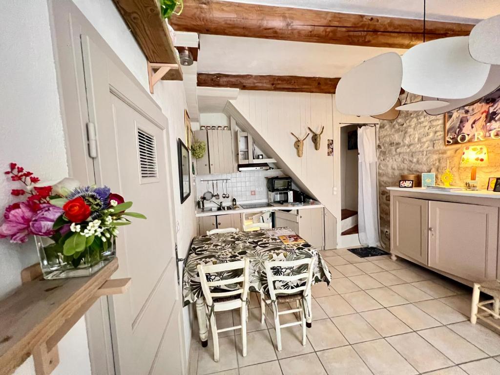 à St Rémy Petite maison au coeur du village - 5