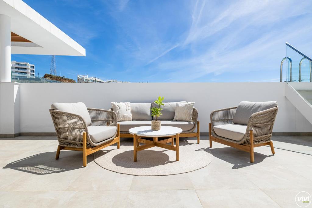 Penthouse Diamond - Private Pool, Terrace, Sea View, Gym & BBQ - 2
