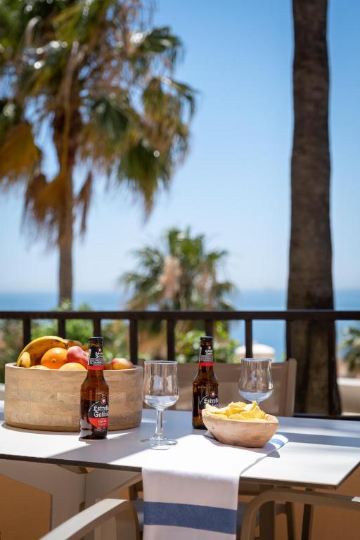 Mijas Costa Blue Sky Sea Views by ALFRESCO STAYS, Mijas Costa