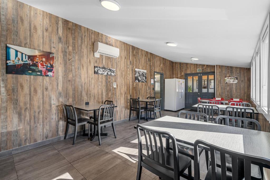 Tasman Holiday Parks - Christchurch - Dining image