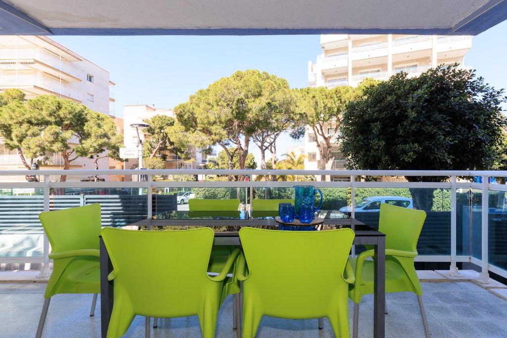 UHC LA CUMBRE APARTMENTS - 2