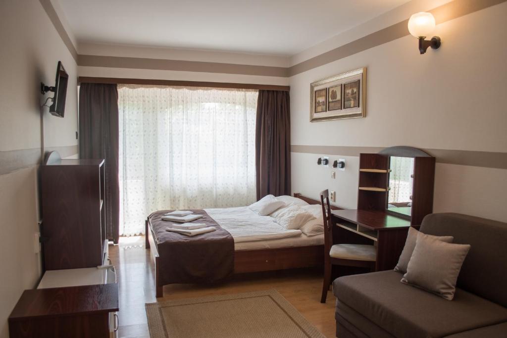 Queen Room with Balcony