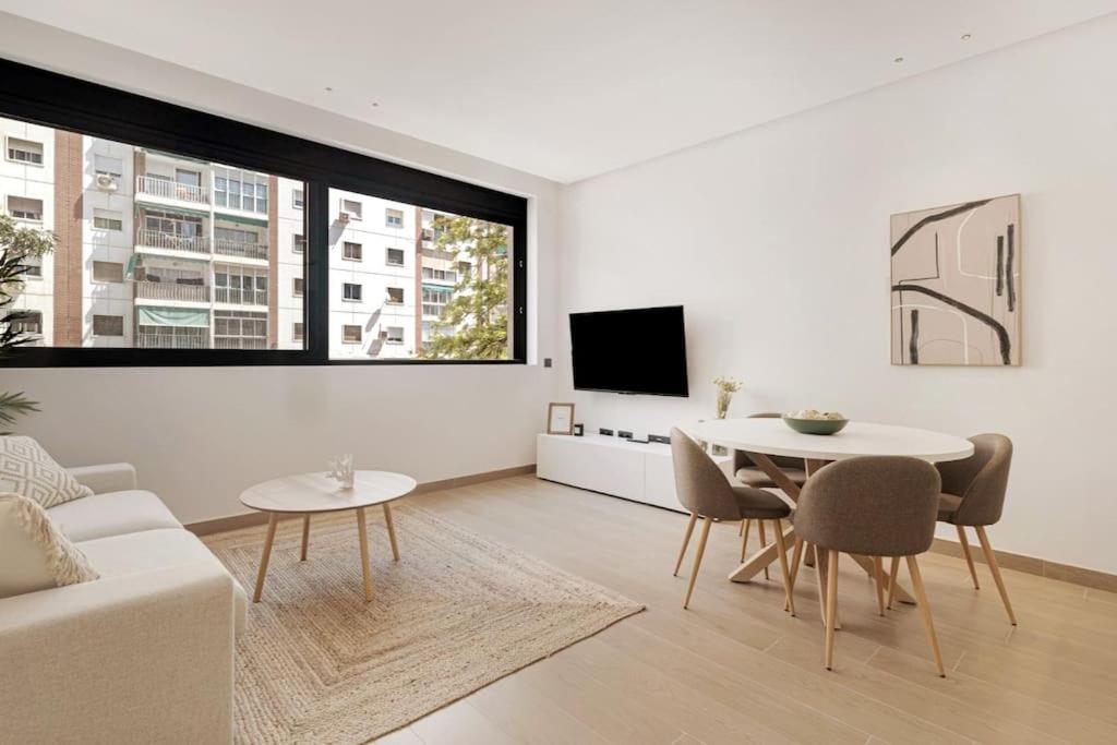 Cozy and Comfortable Apartment, Малага