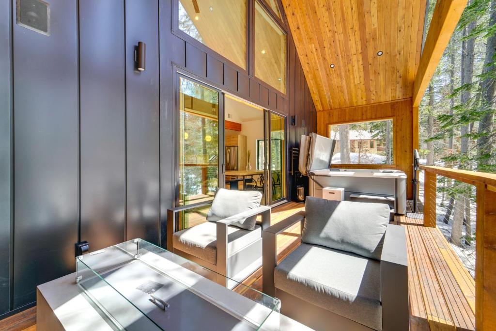 Up to 35 off Luxe Soda Springs Cabin Hot Tub, ForestView Deck, CA