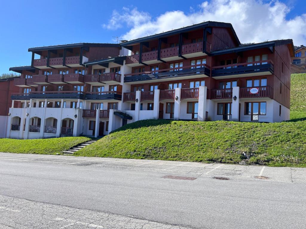 La Plagne Appartement au pied des pistes avec vue Mont Blanc - 2
