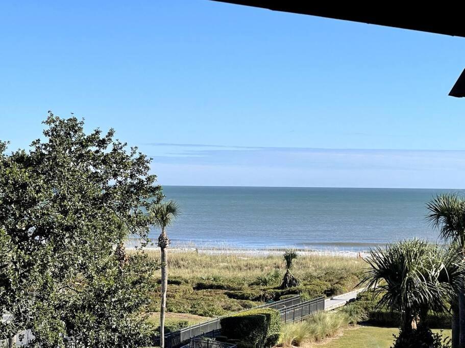Coastal Nest - Oceanviews! Near Coligny, Hilton Head Island