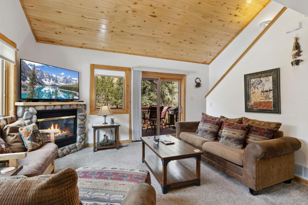 Bugle Pointe A06 by Estes Park Condos, Estes Park