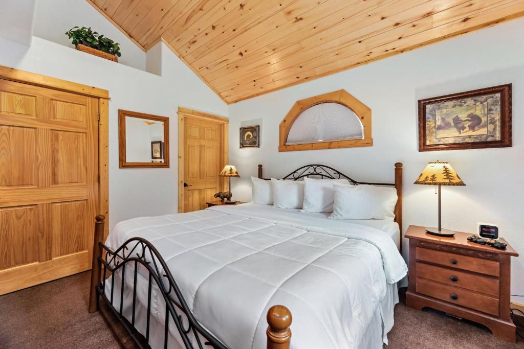 Bugle Pointe A10 by Estes Park Condos, Estes Park