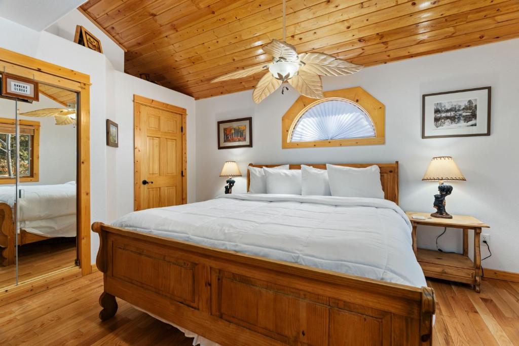 Bugle Pointe B21 by Estes Park Condos, Estes Park