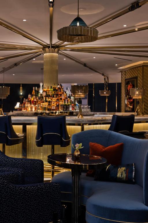 Bar/lounge