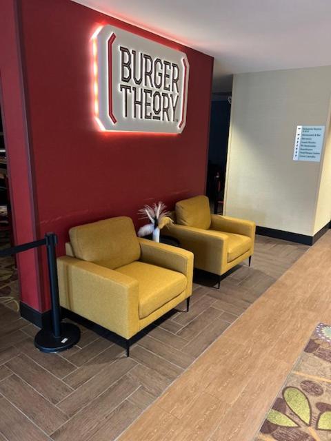 フロント・ロビー