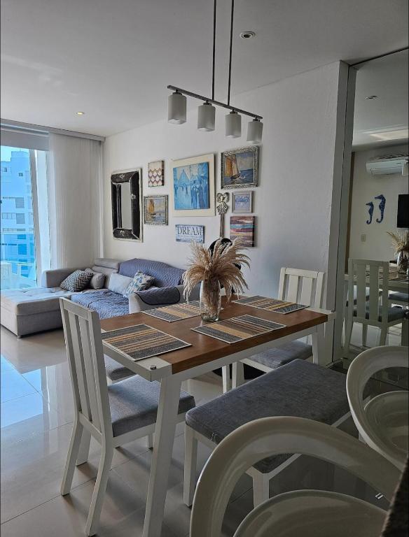 Apartamento con hermosa vista y frente a la playa - 2