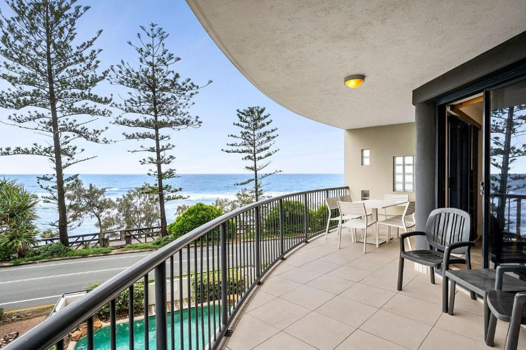 Unit 4 The Rocks, Coolum Beach