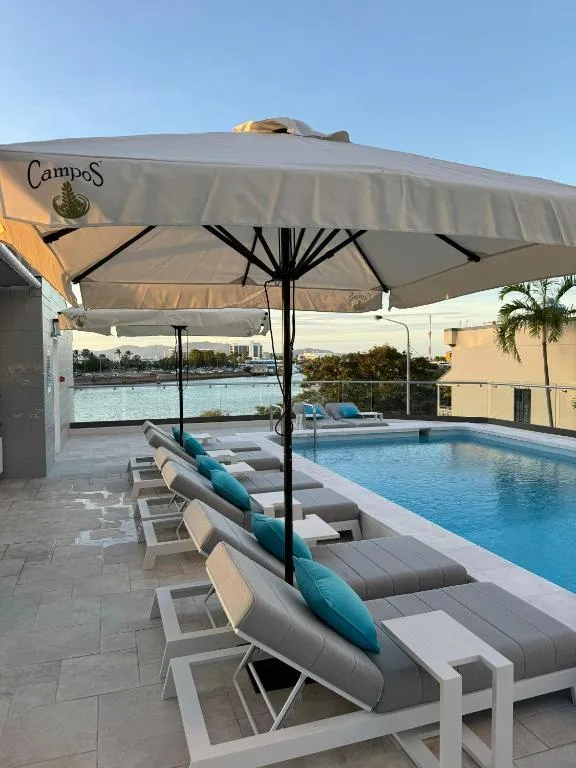 Belmoral Corporate Suites，位于汤斯维尔的酒店