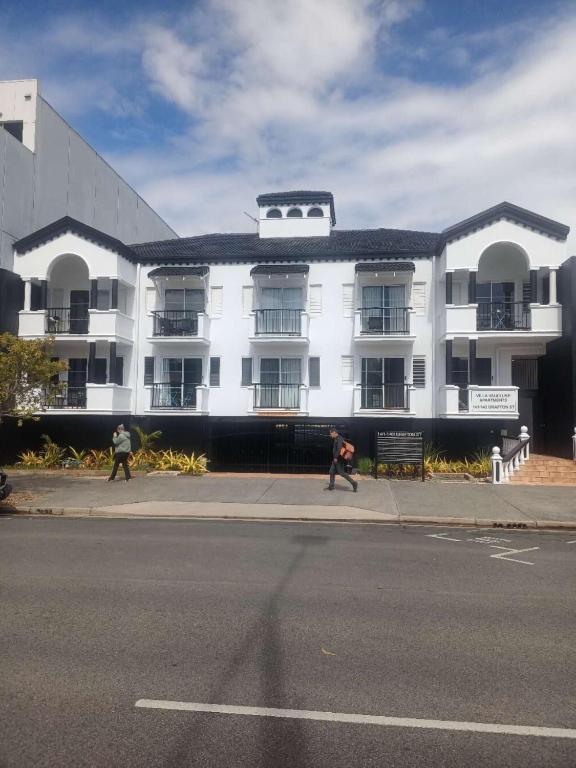 Comfortable units in CBD, Cairns