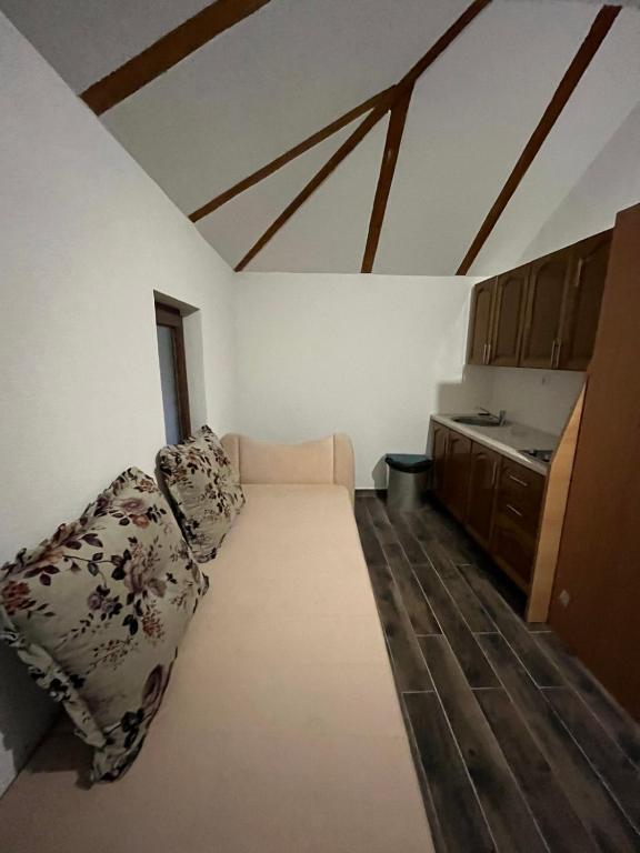 Studio Apartment - 5