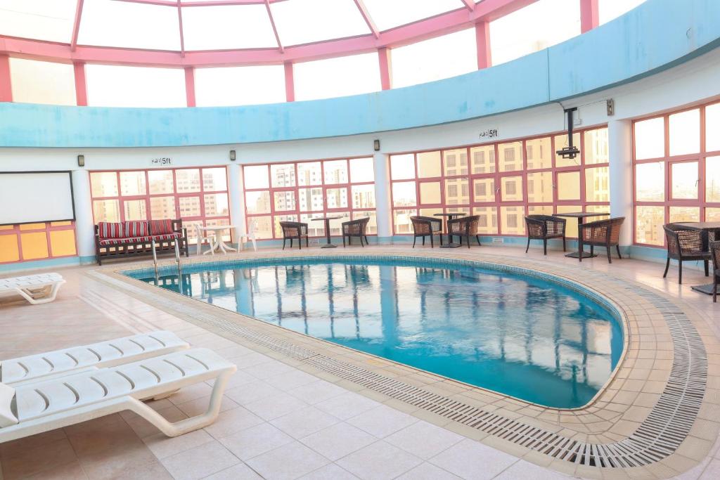 Palette Luxury Marina View Formerly Happy Days Hotel 眺望