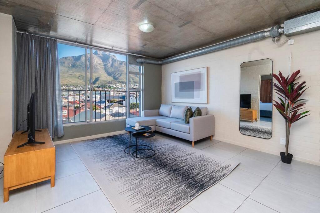 Modern 2 Bedroom Gem, Кейптаун