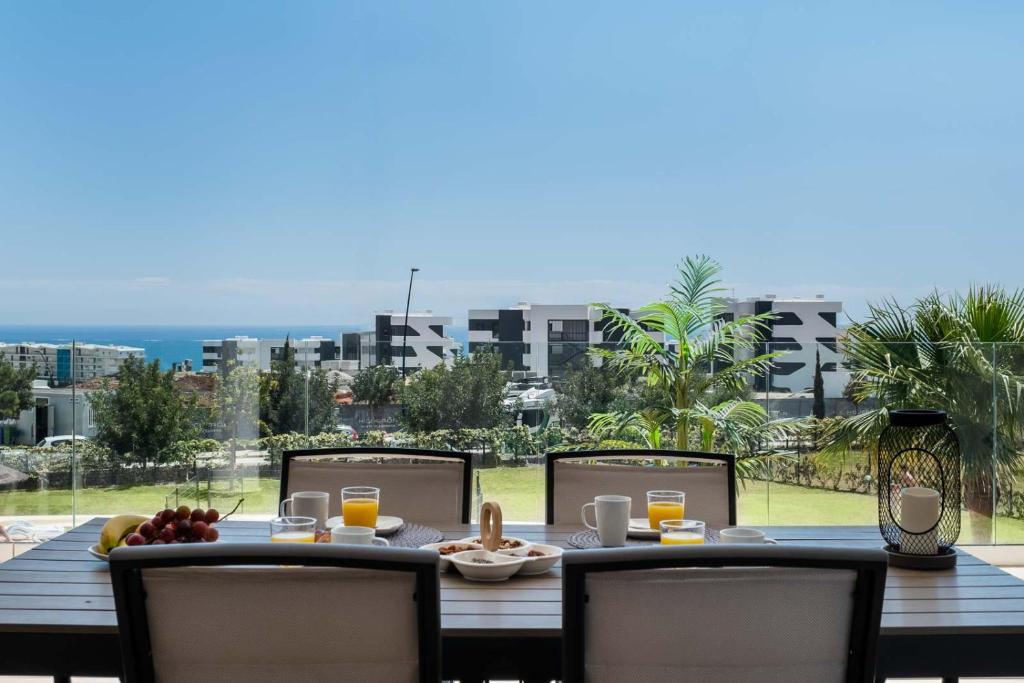 Higueron Blue Skyline View by Alfresco Stays - 3