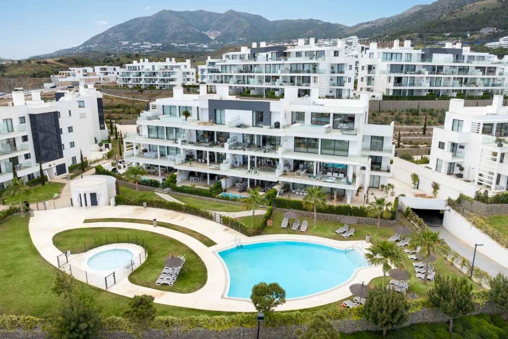 Higueron Blue Skyline View by Alfresco Stays - 5