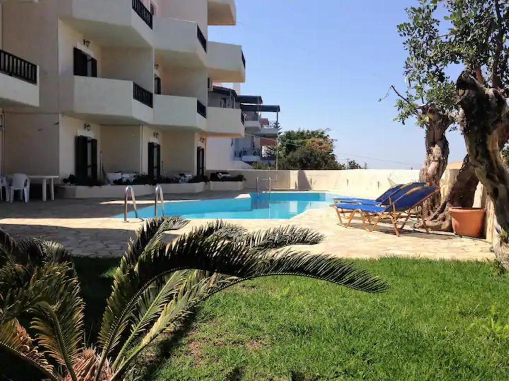 Sea View Apartment in a Great Location!!, Hersonissos