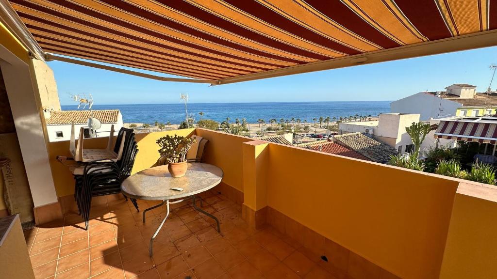 LLum24, Casa de pueblo cerca del mar con gran terr - 2