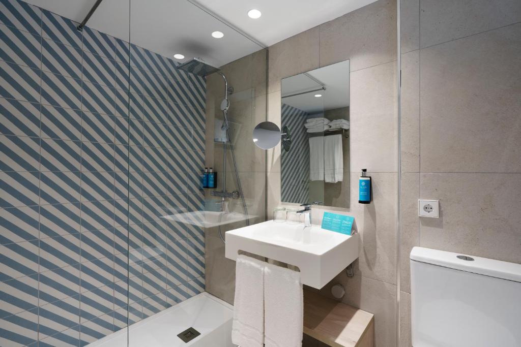 Alua Tenerife — Hotel rooms in Puerto de la Cruz, Canary Islands