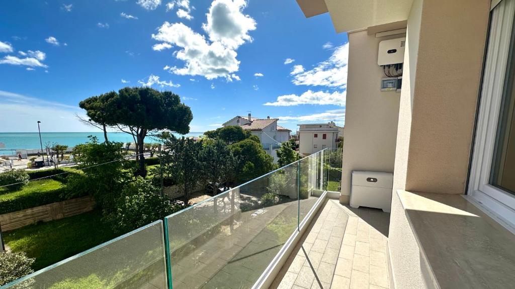 M026 - Marcelli, nuovo trilocale con terrazzo a 80 metri dal mare - 3
