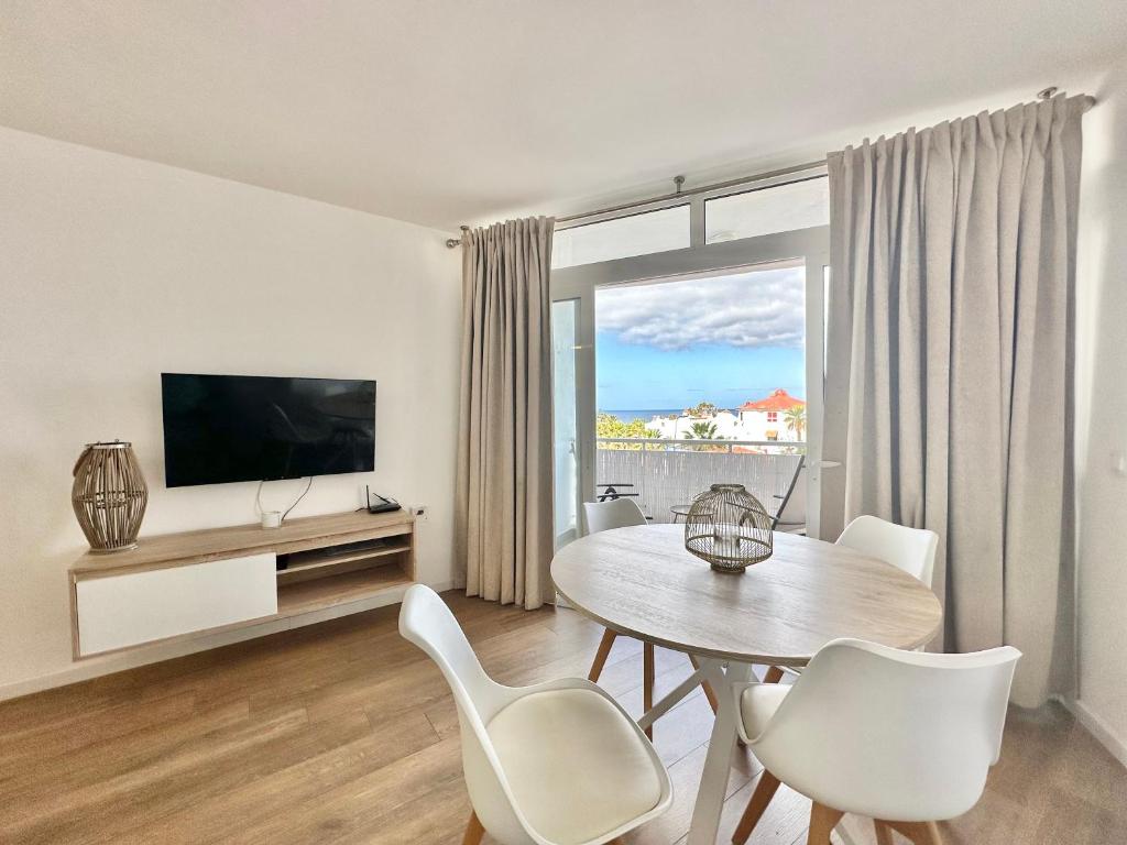 Torres de Yomely - Y1A, Playa de las Americas