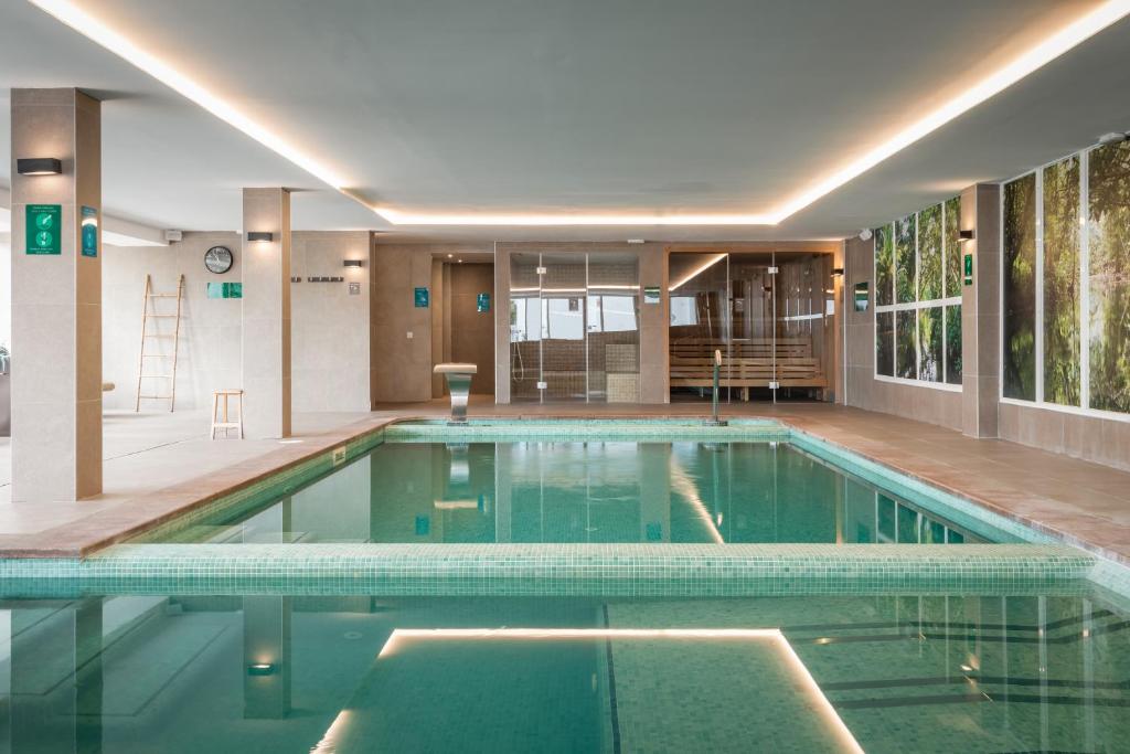 Apartamentos Vistasol — Swimming pool in Magaluf, Balearic Islands