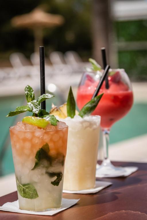 Apartamentos Vistasol — Restaurant & bars in Magaluf, Balearic Islands