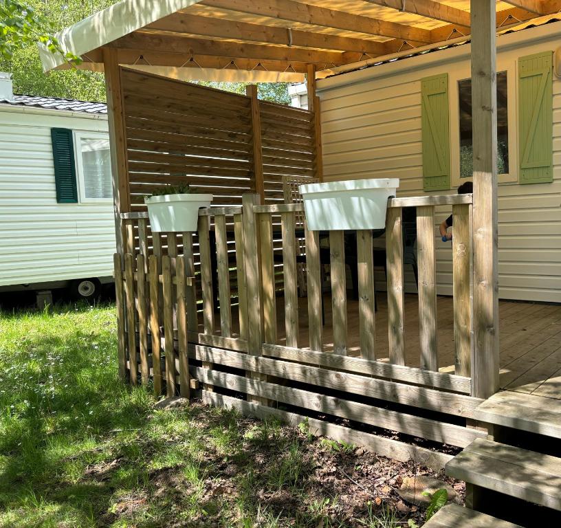 Stay at Mobil home - Rieumontagne Particulier in Occitanie, France